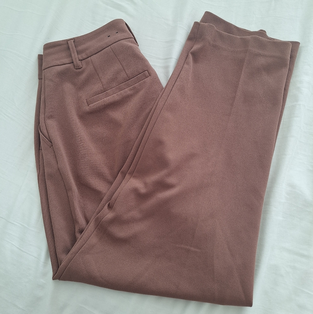 Reitmans High Waisted Trousers In Dusty Pink Crepe Fabric